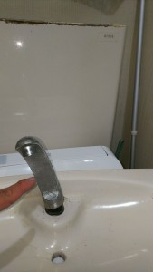 2017.10 トイレ手洗い管①